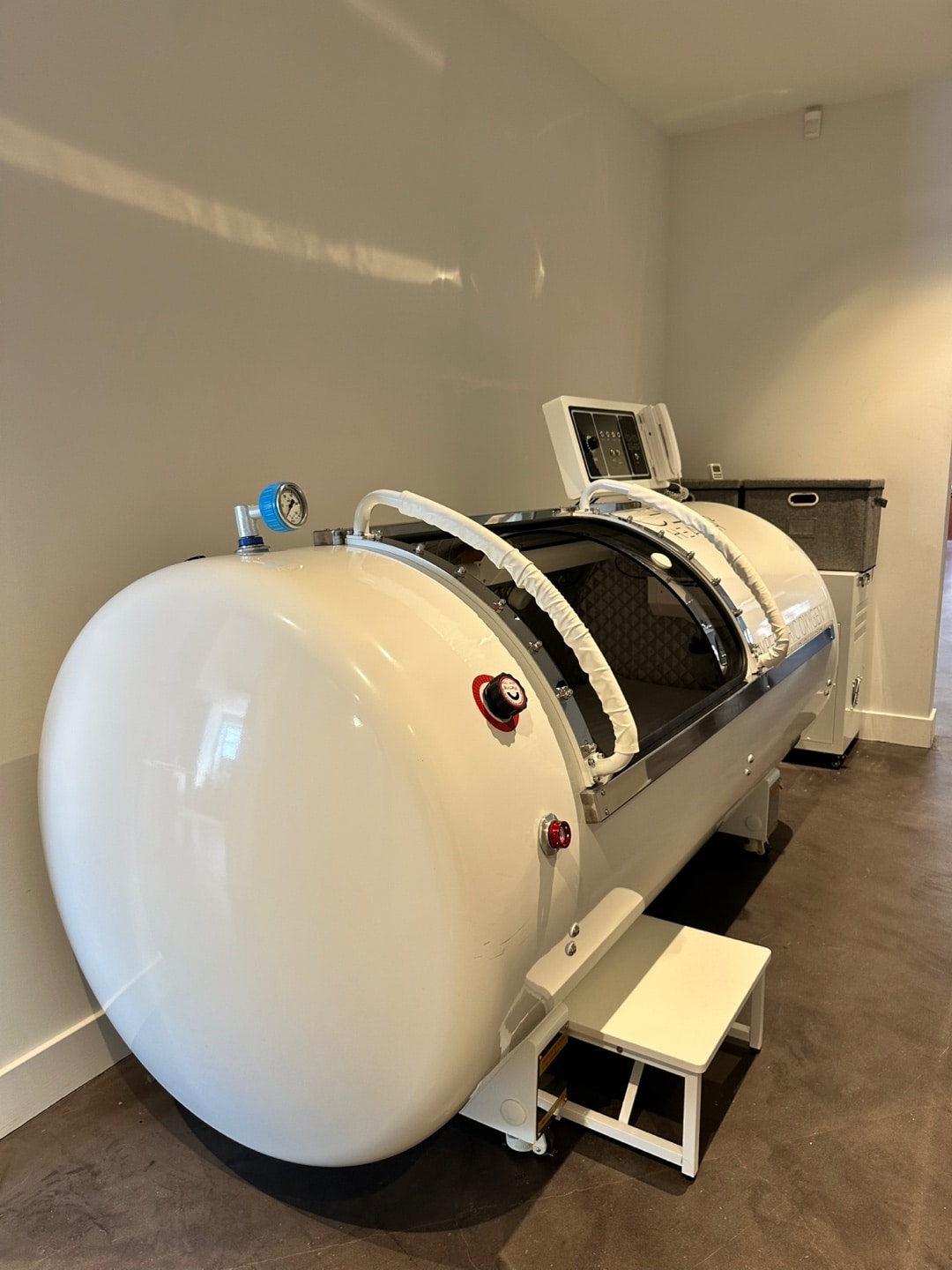 A Complete Mobile Hyperbaric Experience